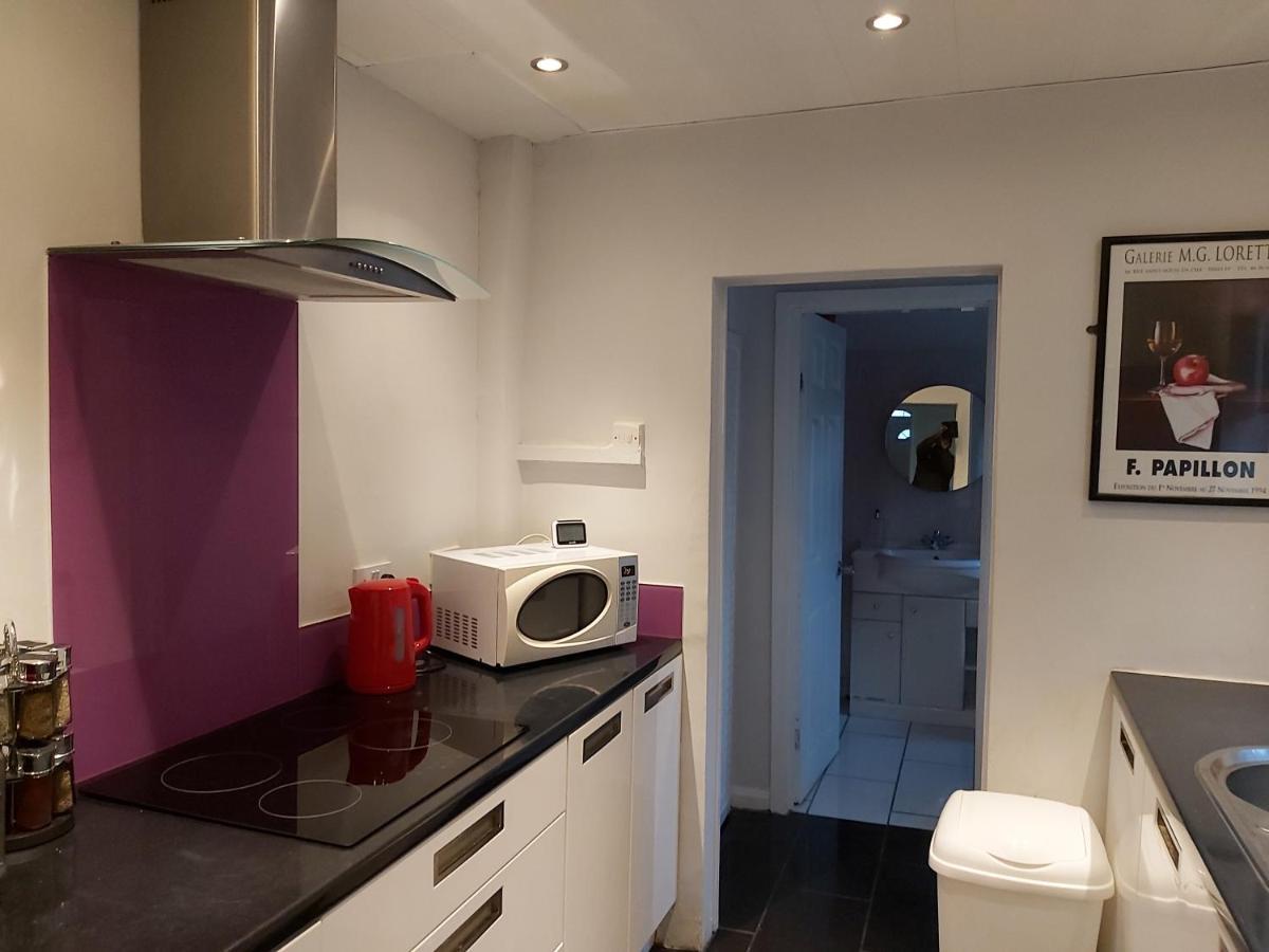 Pearson House - Huku Kwetu 3 Bedroom End Of Terrance House - Family And Business Group Self Catering Accommodation -Huku Kwetu Nottingham Exterior foto