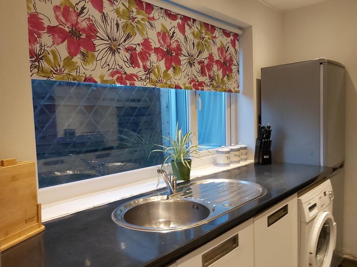 Pearson House - Huku Kwetu 3 Bedroom End Of Terrance House - Family And Business Group Self Catering Accommodation -Huku Kwetu Nottingham Exterior foto